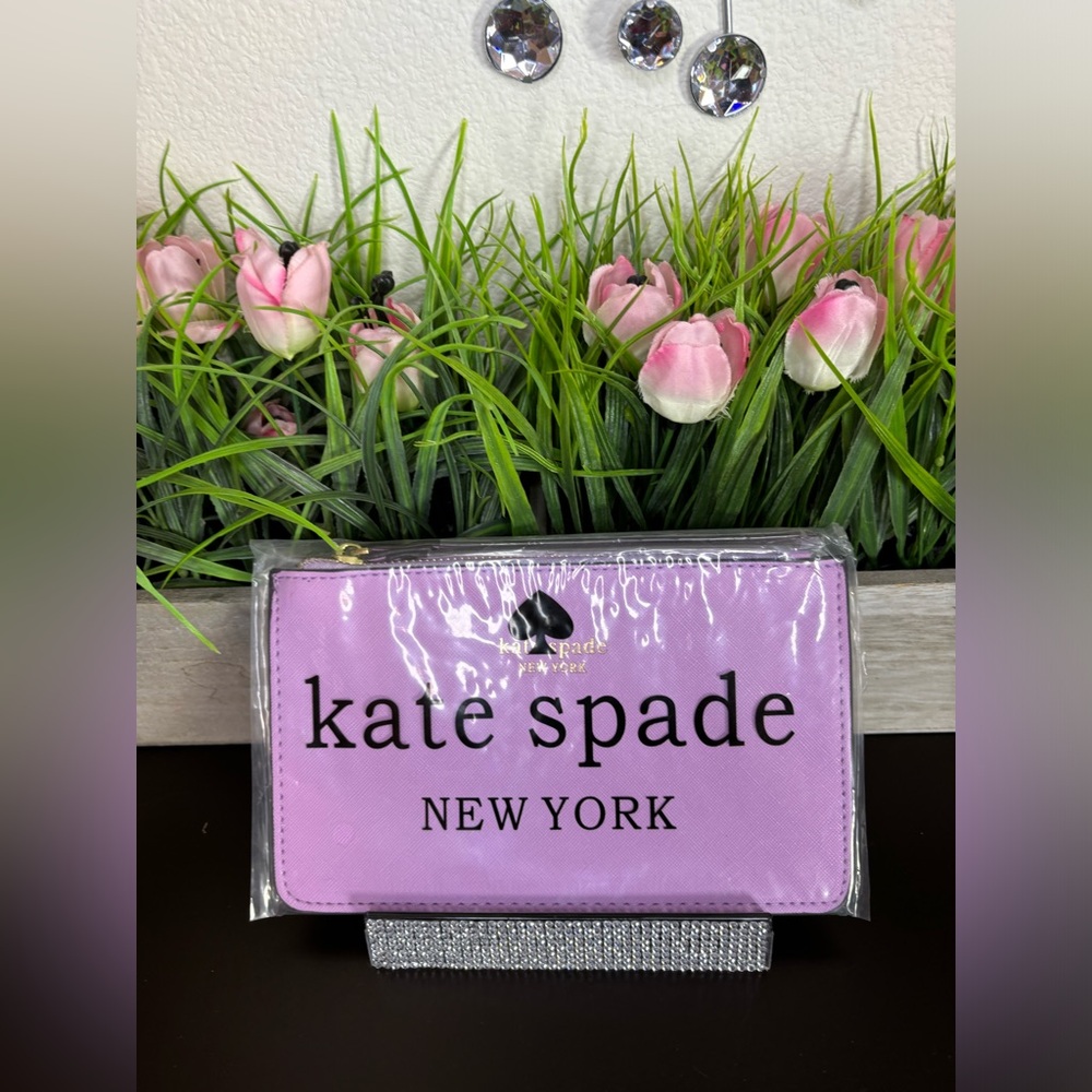Kate Spade NWT light purple Large wristlet